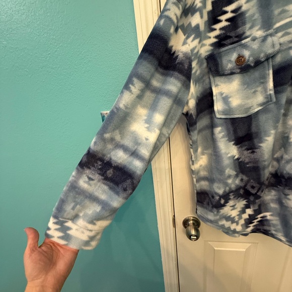 Fleece Top - Picture 3 of 6